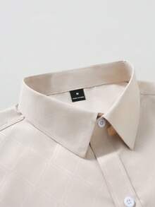 Manfinity Mode 男士休闲菱形印花短袖衬衫 - 卡其色 - 查看 5