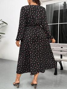 SHEIN Frenchy Đầm tay phồng họa tiết hoa dáng rộng, cỡ lớn, thích hợp cho mùa xuân và thu, đầm nữ mùa thu, thanh lịch. - Nhiều màu - Xem 6