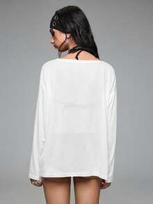 ROMWE Grunge Punk Loose Fit Oversized Crew Neck Skull Rivet & Rhinestone Graphic Long Sleeve T-Shirt - White - View 2