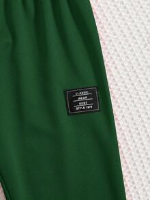 SHEIN 2件套男/女婴舒适透气吸汗休闲运动条纹T恤和慢跑裤套装，适合室内、室外、日常、运动、玩耍、聚会、拍照、度假、春夏穿着。 - 綠色 - 查看 4