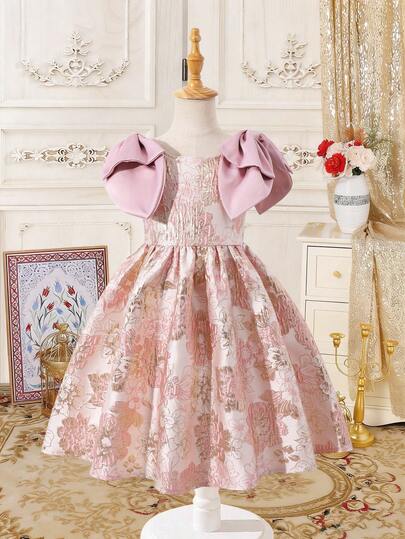Vestido de satén rosa con flores para niña pequeña con hombros con lazo - Perfecto para cumpleaños, citas de juego, reuniones familiares y salidas casuales. Tela brillante, silueta linda, ajuste cómodo para uso diario o eventos semi-formales para niñas pequeñas