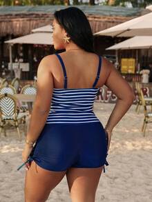 Swim Lushoire 大码女式极简沙滩休闲藏蓝色条纹随机印花拼接纯色系带吊带泳衣套装 - 藍色 - 查看 2