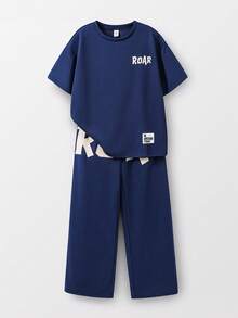 SHEIN 2件套儿童/青少年男童休闲日常舒适字母印花圆领短袖T恤和针织裤套装 - 藏蓝色 - 查看 4