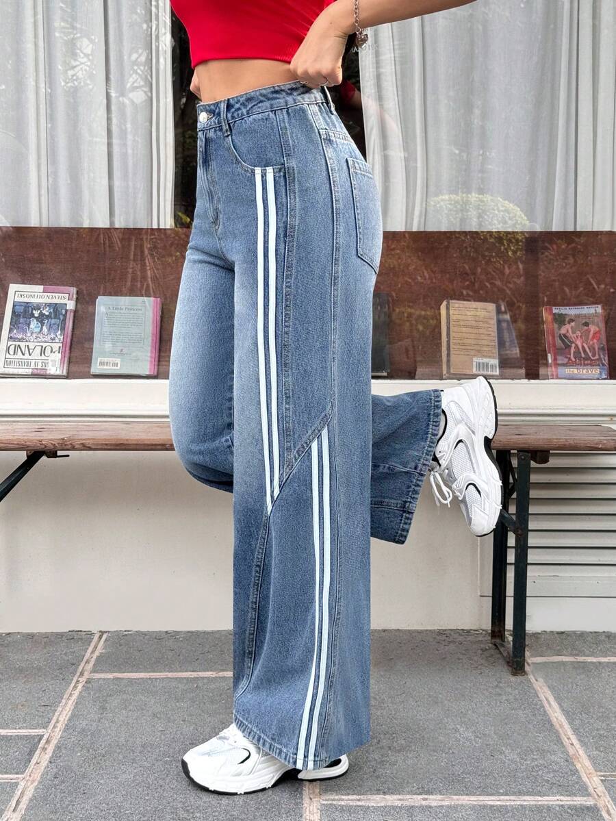 Rivivi 女士休闲日常通勤运动风撞色条纹侧边宽松阔腿牛仔裤 - 淺色水洗藍 - 查看 1
