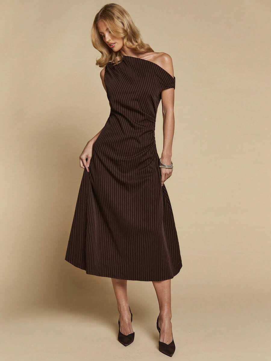 COSMINA Abito elegante da pendolare da donna con colletto asimmetrico, righe marroni, lunghezza media, senza maniche, spalla obliqua, abito da ufficio per l'autunno, abbigliamento elegante per feste diurne - Multicolore - Visualizzare 1