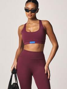 MISSGUIDED Sujetador deportivo de espalda de tirantes con escote en pico y detalles de banda de contraste para entrenamiento físico y estilo de vida activo - Burdeos - Ver 5