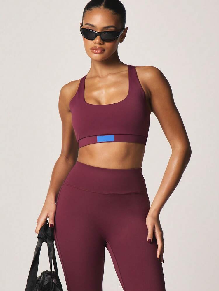 MISSGUIDED Reggiseno sportivo con schiena a racer, scollo a V e dettaglio del bordo a contrasto, adatto per allenamento fitness e uno stile di vita attivo