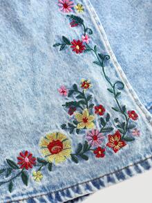 Girlism 少女款蓝色牛仔短裙，饰有花卉刺绣图案 - 淺色水洗藍 - 查看 3