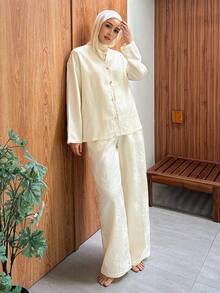 DAZY 3件套提花缎面开衫、吊带背心和裤子女士睡衣套装 - 米色 - 查看 1