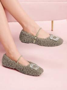 CUCCOO DOLLMOD Sepatu Flat Kasual Serbaguna Wanita dengan Desain Gesper dan Hiasan Berlian Imitasi Mewah - Grey - View 4