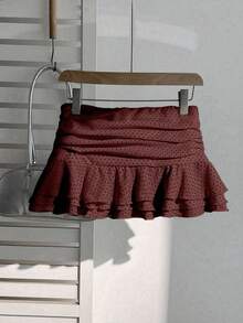 Elamini 新款时尚褶皱层叠装饰甜美设计迷你裙，别致荷叶边波点度假风A字裙 - 酒紅色 - 查看 2