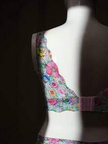 SHEIN 2件套情人节性感蕾丝印花深V露背女士内衣套装 - 彩色 - 查看 9