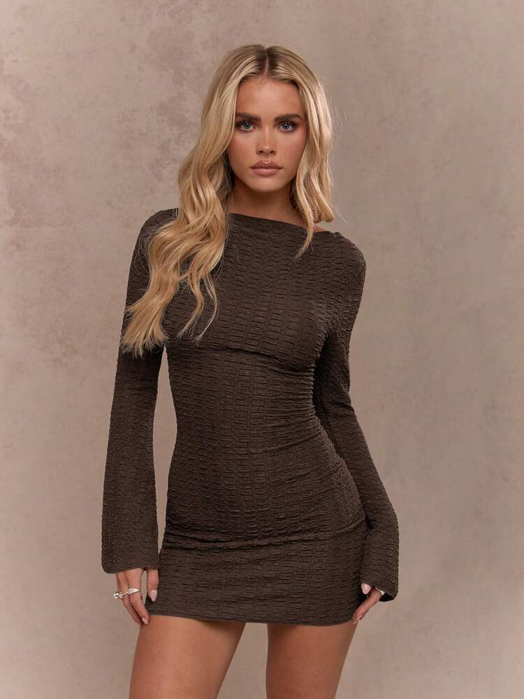 MISSGUIDED Long Sleeve Textured Mini Dress With Fitted Silhouette And Round Neckline For Fall Winter