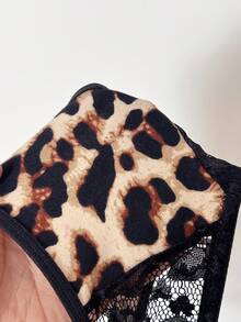 女士豹纹内衣套装，蕾丝拼接前扣式无钢圈文胸和丁字裤两件套 - 彩色 - 查看 8