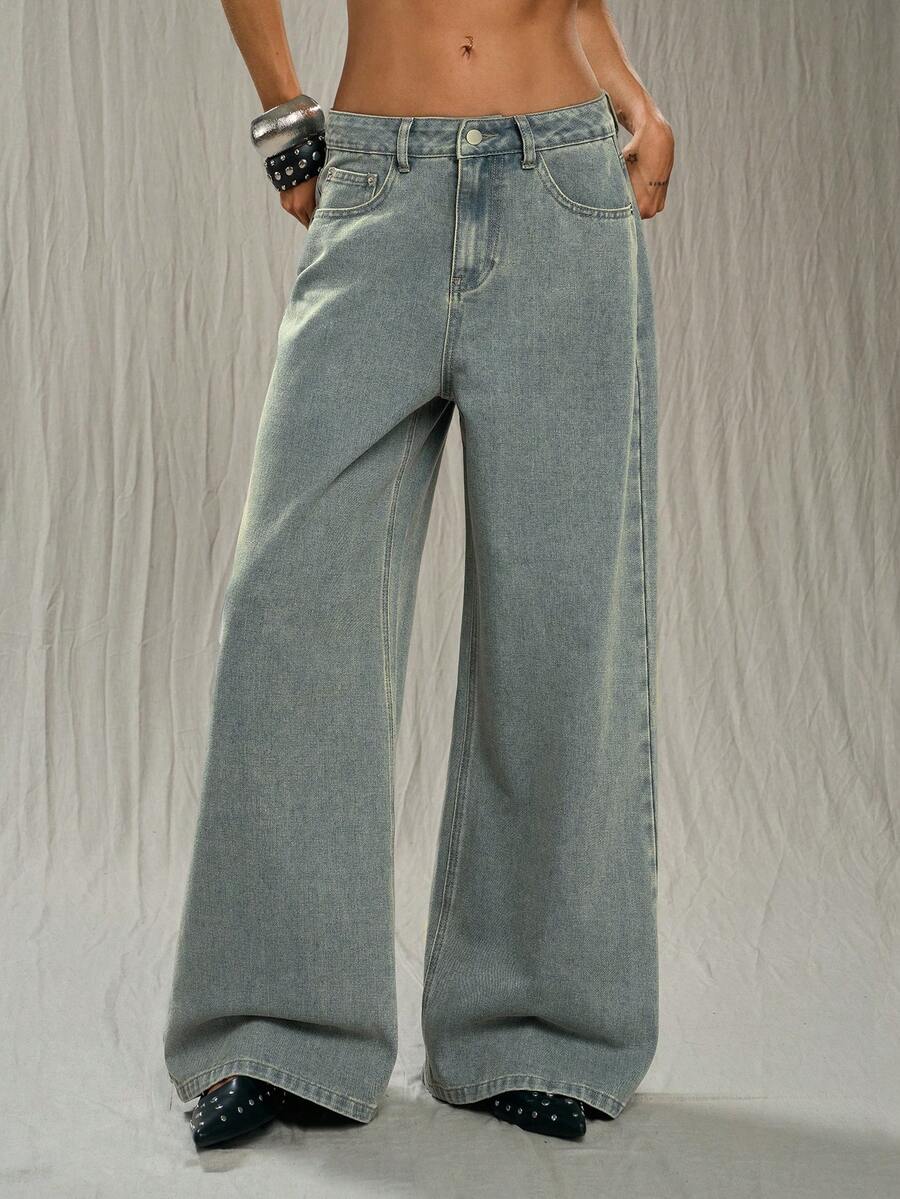TRNVIE Fashionable Casual Street Style Retro V-Shape Low Waist Wide Leg Jeans - Light Wash - View 1