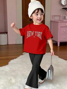 两件套女童宽松红色圆领短袖T恤和黑色喇叭裤，可爱豹纹和字母图案，适合所有季节，舒适透气，适合户外活动、春夏日常穿着。