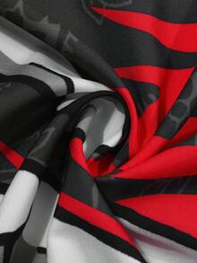 ROMWE MEN Goth Men's Letter & Skull Hand Print Drawstring Waist Casual Shorts - Multicolor - View 5