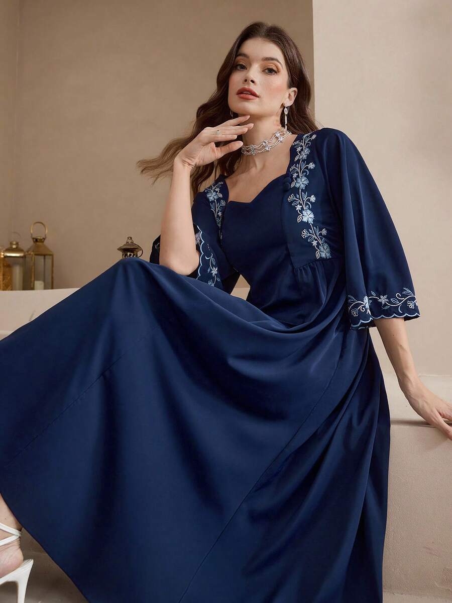 Yasmyna 女士优雅花卉刺绣阿拉伯风格连衣裙 - 藏蓝色 - 查看 1