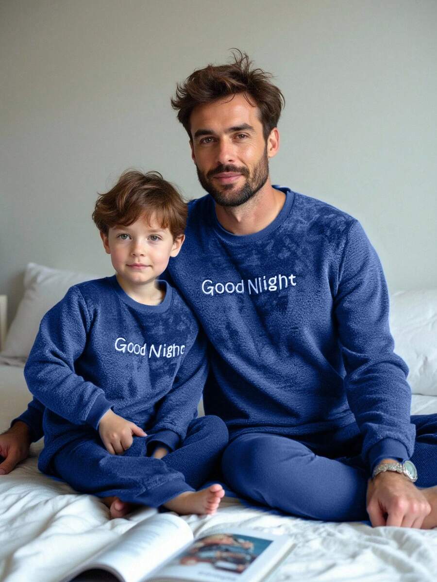 Manfinity VCAY 男士字母刺绣上衣和裤子睡衣套装 - 寶藍色 - 查看 1