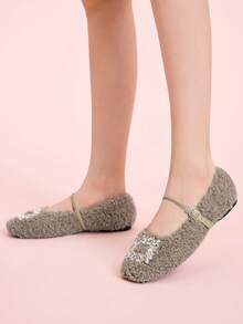 CUCCOO DOLLMOD Sepatu Flat Kasual Serbaguna Wanita dengan Desain Gesper dan Hiasan Berlian Imitasi Mewah - Grey - View 5