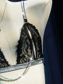 SpicyHot 一套女士银色刺绣链条金属链内衣套装，闪亮银色和黑色蕾丝刺绣，性感迷人，情侣约会之夜两件套 - 黑色 - 查看 3