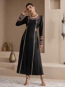 Al Najma Women's Turkish & Arabic Traditional Long Tunic With Printed Square Neckline - Black - View 3