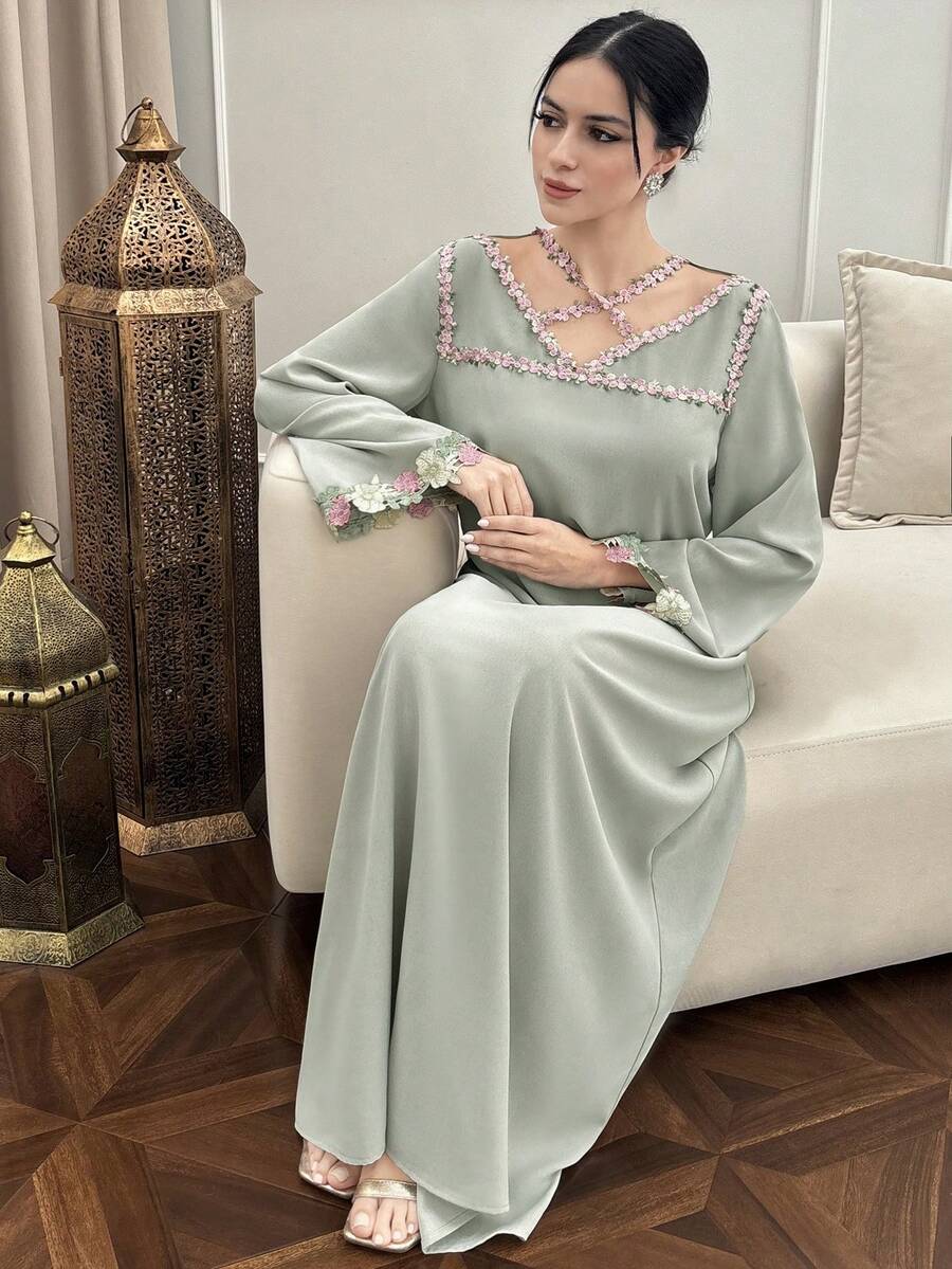 Yasmyna Đầm nữ thêu hoa cổ yếm dáng rộng thoải mái dự tiệc và du lịch tay loe kiểu Ả Rập - màu xanh lá - Xem 1