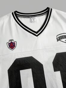 Bộ đồ thường ngày phong cách đường phố dành cho bé gái tuổi teen: áo thun in chữ và quần cargo rộng. - Đen và trắng - Xem 6