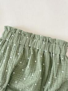 SHEIN 两件套女婴圆领短袖按扣上衣+松紧腰短裤，绿色休闲可爱波点印花纯棉套装，适合夏季日常外出、周末公园/游乐场、野餐、旅行等场合。 - 綠色 - 查看 4