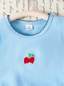 Elladie kids 2件套女童可爱圆领针织樱桃刺绣无袖上衣搭配牛仔百褶刺绣牛仔裙，甜美可爱的夏季套装，浅蓝色裙装套装，儿童牛仔裙套装，2件套女童蝴蝶结印花短袖上衣搭配3D蝴蝶结牛仔百褶迷你裙套装，女童夏季T恤搭配牛仔裙套装，2件套女童蝴蝶结印花短袖露脐T恤搭配3D蝴蝶结牛仔百褶迷你裙套装，女童夏季草莓印花短袖T恤搭配牛仔裙 - 淺藍色 - 查看 4