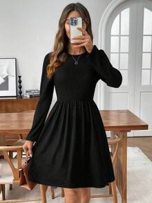 EMERY ROSE Đầm ngắn tay dài màu trơn tối giản dành cho nữ, kiểu dáng thường ngày. - màu đen - Xem 1