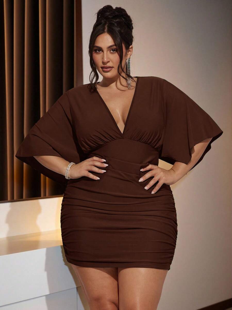 SHEIN BAE 大码女式V领迷你绿色圣诞连衣裙 - 咖啡棕 - 查看 1