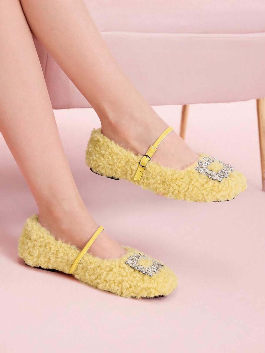 CUCCOO DOLLMOD 女士优雅水钻装饰泰迪绒可调节搭扣平底鞋，秋冬款 - 黃色 - 查看 1