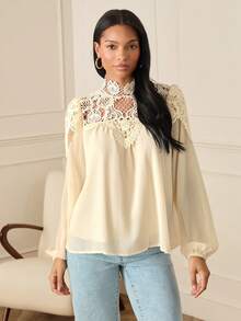 Lilora 女士优雅纯色镂空领花卉长袖衬衫，浪漫优雅，适合通勤穿着，饰有精致蕾丝边。 - 杏色 - 查看 3