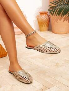 Rosivie Woven Hollow Breathable Closed Toe Semi-Slippers Women Wear New High-Grade Super-Fire Slippers In Summer. - Gold - View 13