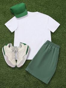 Manfinity Homme 男士极简印花圆领短袖T恤短裤套装，两件套，男士休闲字母印花短袖T恤短裤套装，男士街头风套装，男士两件套休闲短裤套装，男士T恤，绿色和白色复古风格，适合日常休闲、周末旅行、户外活动、探险旅行、轻松的工作环境或半正式场合，可作为男友/丈夫礼物、周年纪念/生日礼物、派对、暑假、婚礼、春夏等场合穿着。 - 彩色 - 查看 2