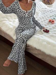Dream Adore Women's Casual Leopard Print Jacquard Long Sleeve Pajama Set