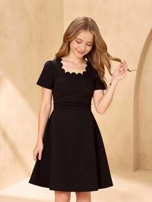 SHEIN Tween Girls' Elegant Commute & Party Wavy Collar Waist Cinched Short Sleeve Mini Knit Dress - Black - View 9