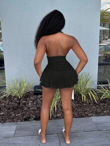 Alexandranx 女式露背高弹力腰部 A 字下摆紧身褶边连体裤 - 黑色 - 查看 2