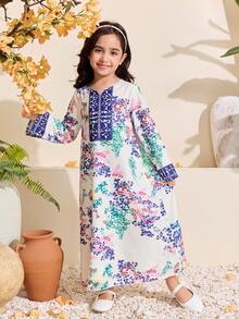 SHEIN Gaun Maxi Panjang Putih untuk Anak Perempuan, Motif Timur Tengah, Potongan Longgar, Lengan Panjang, Motif Daun Warna-warni, Cocok untuk Musim Gugur, Pembaptisan, dan Gaya Eksotis untuk Bayi. - MultiWarna - View 4
