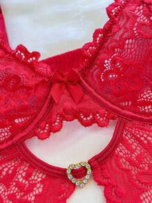 SHEIN 4 件装花卉蕾丝镂空水钻细节钢圈紧身胸衣内衣套装，适合狂欢派对和坏蛋造型