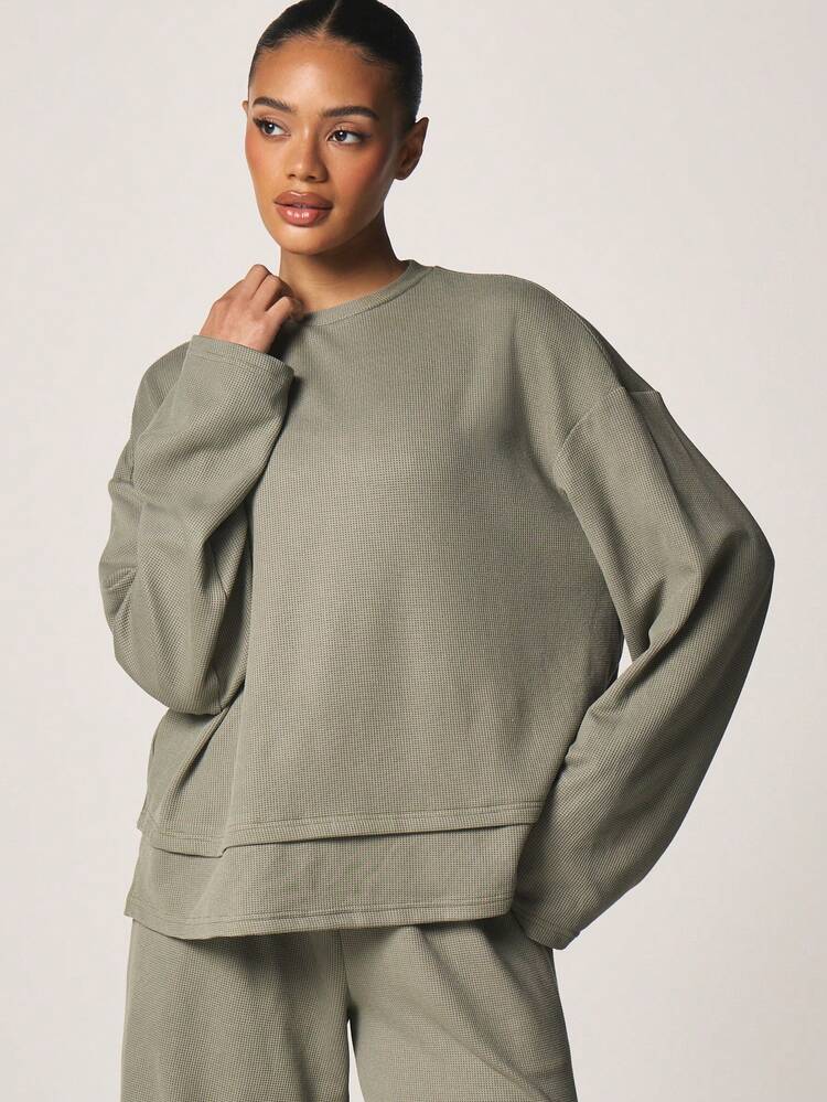 MISSGUIDED Long Sleeve Waffle Knit Crew Neck Top With Layered Hem Detail For Fall Winter Casual Comfort