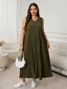 SHEIN LUNE Plus Size Women Solid V-Neck Pleated Casual Loose Sleeveless Dress, Suitable For Dates And Outings Valentine's Day Birthday Elegant - Army Green - View 6