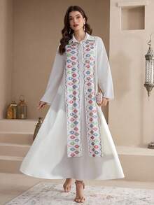 Al Najma 女士保守刺绣领连衣裙 - 白色 - 查看 5