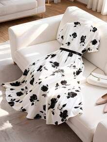 GlowEve CURVE Plus Size Elegant Short Sleeve Bohemian Floral Dress,Women's Summer Black And White Maxi Dress,French Style Date Night Printed Dress With A Belt - Black and White - View 2