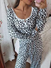 Dream Adore Women's Casual Leopard Print Jacquard Long Sleeve Pajama Set