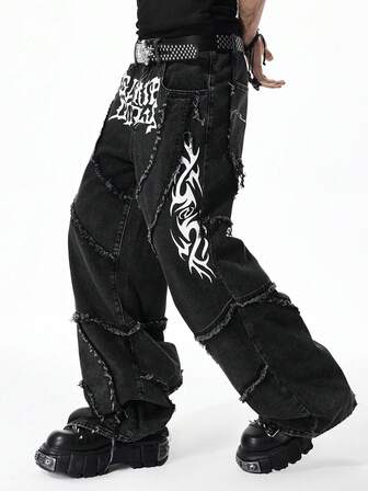 Jeans casuales holgados con bolsillo estampado con letras y efecto desgastado para hombres