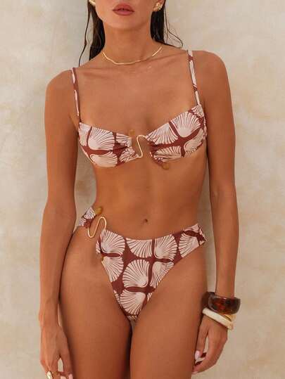 Swim Chiccia 女士优雅浪漫海岛度假亚克力金属装饰几何印花比基尼套装