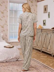 CottageSlumber Conjunto de pijama de mujer con mangas cortas, volantes y estampado floral pequeño, para primavera/verano - Beis - Ver 3