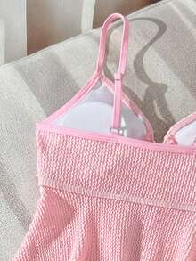 3pcs/Set Girls' Comfortable Elastic Textured Fabric Pink Camisole Shorts Apron, Pink Textured Fabric With Heart Hollow Design 3 PiecesSwimsuit